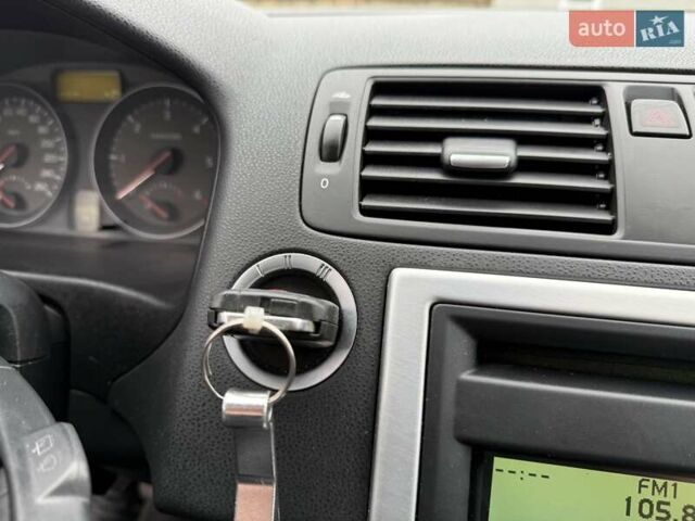 Белый Вольво В50, объемом двигателя 1.6 л и пробегом 209 тыс. км за 8150 $, фото 25 на Automoto.ua