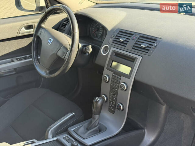 Белый Вольво В50, объемом двигателя 1.6 л и пробегом 178 тыс. км за 7999 $, фото 36 на Automoto.ua