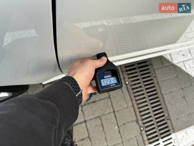Білий Вольво V50, об'ємом двигуна 1.6 л та пробігом 225 тис. км за 8750 $, фото 38 на Automoto.ua