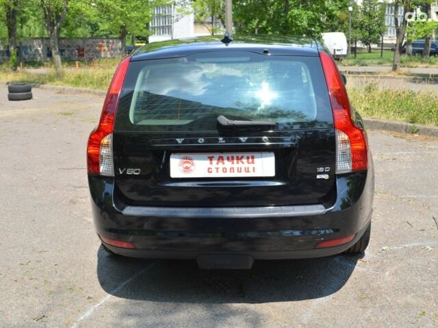 Черный Вольво В50, объемом двигателя 0 л и пробегом 190 тыс. км за 7800 $, фото 4 на Automoto.ua