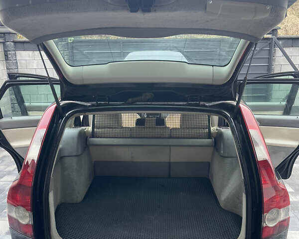 Черный Вольво В50, объемом двигателя 2 л и пробегом 245 тыс. км за 4450 $, фото 31 на Automoto.ua