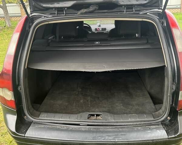 Чорний Вольво V50, об'ємом двигуна 2 л та пробігом 400 тис. км за 4200 $, фото 12 на Automoto.ua