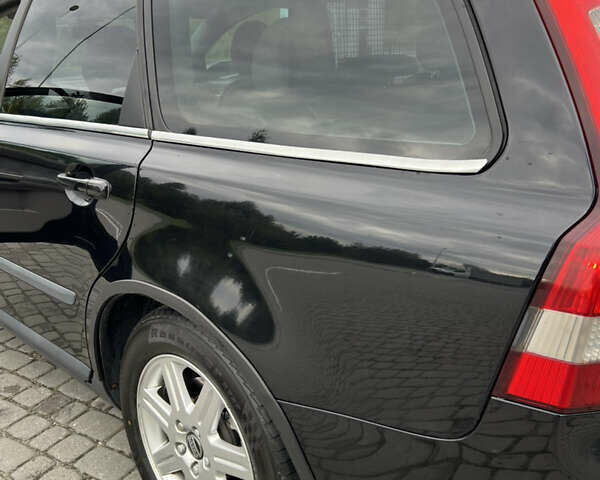 Черный Вольво В50, объемом двигателя 2 л и пробегом 288 тыс. км за 4300 $, фото 26 на Automoto.ua