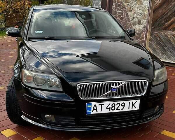 Чорний Вольво V50, об'ємом двигуна 1.8 л та пробігом 227 тис. км за 5899 $, фото 1 на Automoto.ua