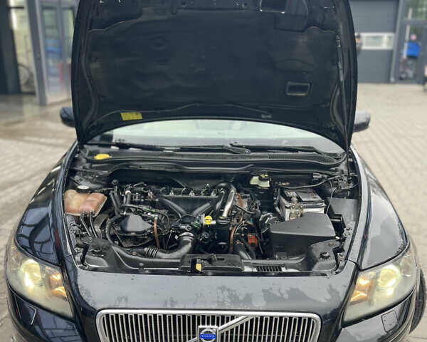 Черный Вольво В50, объемом двигателя 2 л и пробегом 245 тыс. км за 4450 $, фото 35 на Automoto.ua