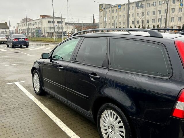 Черный Вольво В50, объемом двигателя 2 л и пробегом 282 тыс. км за 6000 $, фото 3 на Automoto.ua