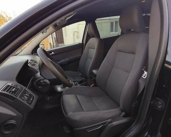 Черный Вольво В50, объемом двигателя 2 л и пробегом 290 тыс. км за 4800 $, фото 14 на Automoto.ua