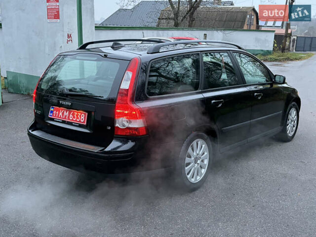 Чорний Вольво V50, об'ємом двигуна 1.8 л та пробігом 243 тис. км за 5490 $, фото 7 на Automoto.ua