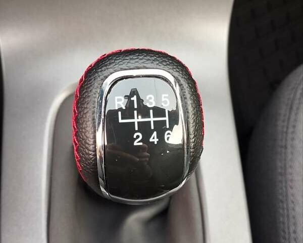 Черный Вольво В50, объемом двигателя 2 л и пробегом 290 тыс. км за 4800 $, фото 17 на Automoto.ua