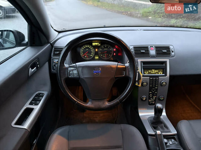 Чорний Вольво V50, об'ємом двигуна 1.8 л та пробігом 243 тис. км за 5490 $, фото 18 на Automoto.ua