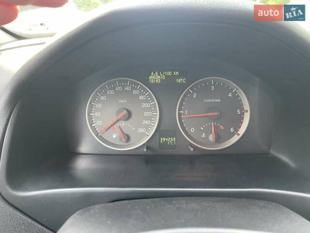 Черный Вольво В50, объемом двигателя 1.6 л и пробегом 394 тыс. км за 5500 $, фото 9 на Automoto.ua