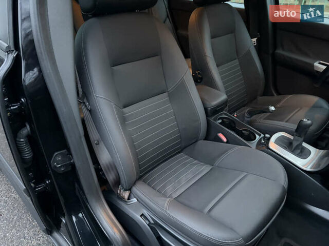 Чорний Вольво V50, об'ємом двигуна 1.8 л та пробігом 243 тис. км за 5490 $, фото 17 на Automoto.ua