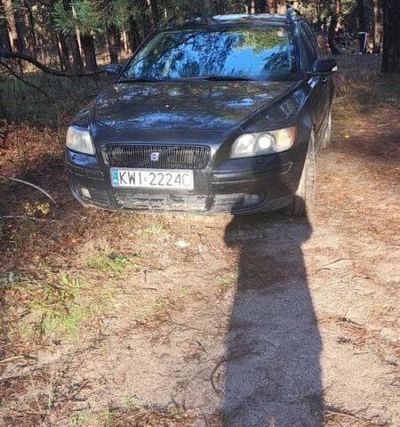 Черный Вольво В50, объемом двигателя 2 л и пробегом 360 тыс. км за 2500 $, фото 4 на Automoto.ua