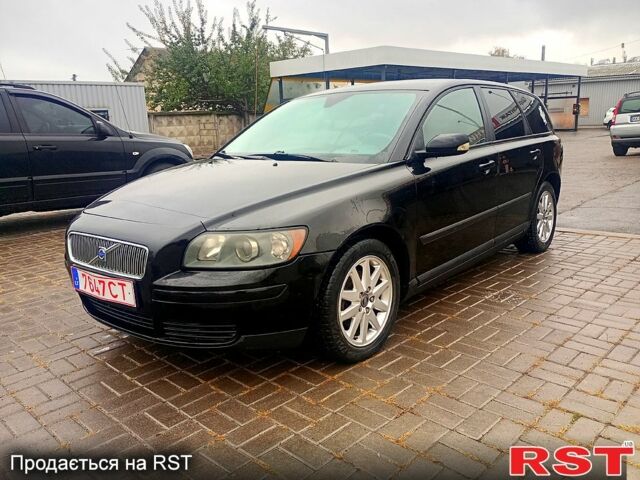 Черный Вольво В50, объемом двигателя 1.6 л и пробегом 320 тыс. км за 3300 $, фото 1 на Automoto.ua