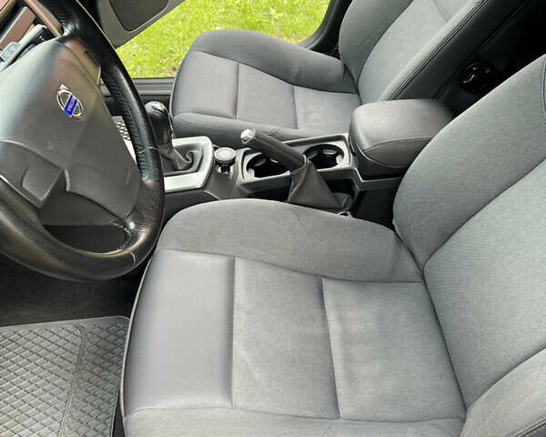 Чорний Вольво V50, об'ємом двигуна 1.6 л та пробігом 340 тис. км за 5000 $, фото 12 на Automoto.ua