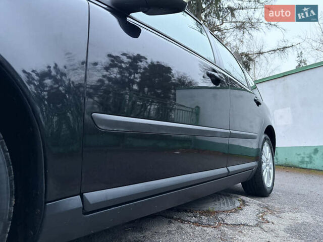 Чорний Вольво V50, об'ємом двигуна 1.8 л та пробігом 243 тис. км за 5490 $, фото 29 на Automoto.ua