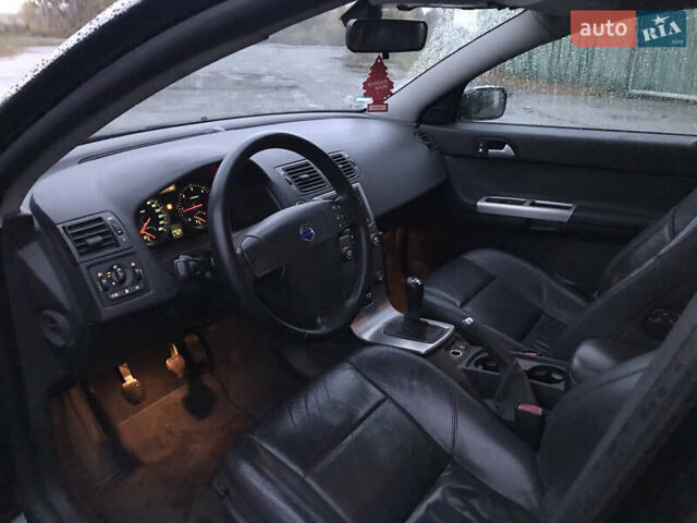 Черный Вольво В50, объемом двигателя 2 л и пробегом 275 тыс. км за 3350 $, фото 14 на Automoto.ua