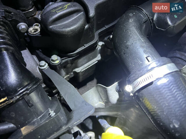 Чорний Вольво V50, об'ємом двигуна 1.6 л та пробігом 300 тис. км за 2700 $, фото 22 на Automoto.ua
