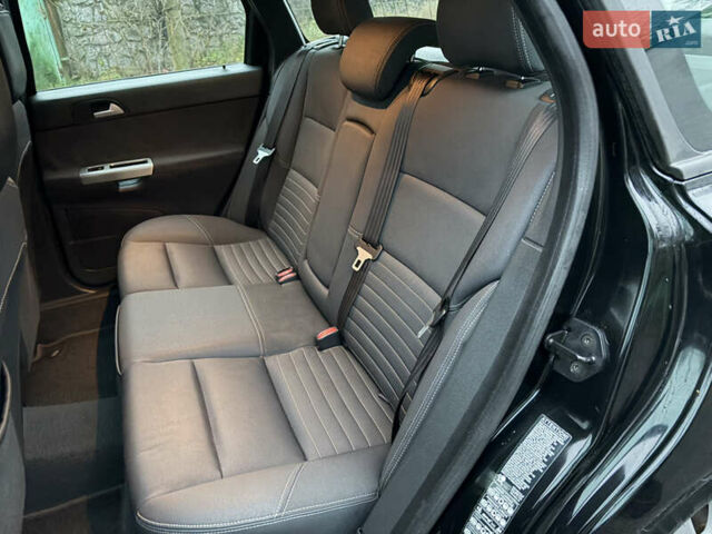 Чорний Вольво V50, об'ємом двигуна 1.8 л та пробігом 243 тис. км за 5490 $, фото 12 на Automoto.ua