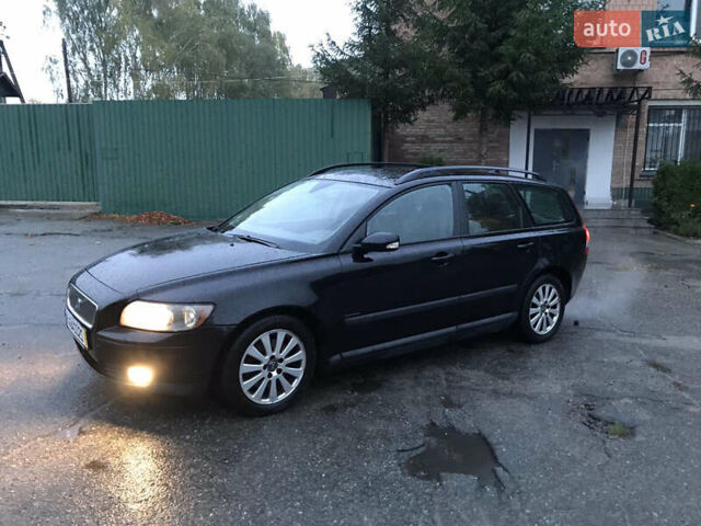 Черный Вольво В50, объемом двигателя 2 л и пробегом 275 тыс. км за 3350 $, фото 2 на Automoto.ua