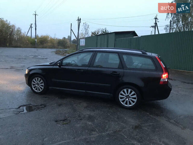 Черный Вольво В50, объемом двигателя 2 л и пробегом 275 тыс. км за 3350 $, фото 4 на Automoto.ua