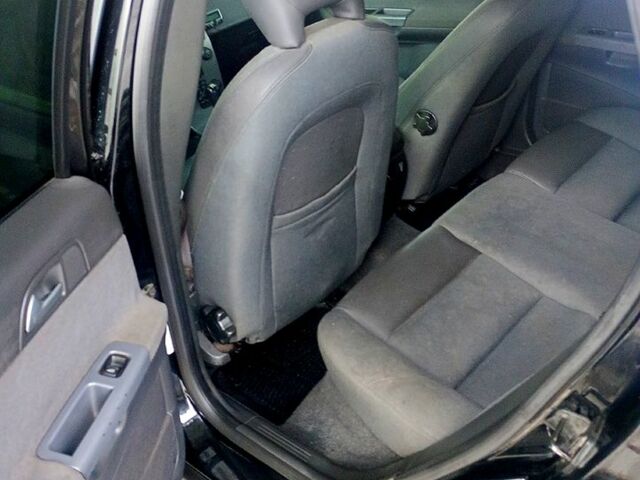 Черный Вольво В50, объемом двигателя 1.6 л и пробегом 320 тыс. км за 3300 $, фото 8 на Automoto.ua