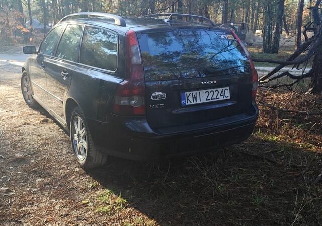 Черный Вольво В50, объемом двигателя 2 л и пробегом 360 тыс. км за 2500 $, фото 2 на Automoto.ua