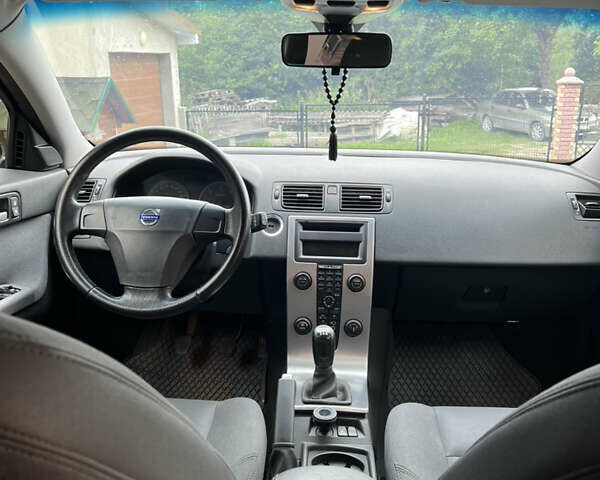 Чорний Вольво V50, об'ємом двигуна 1.6 л та пробігом 340 тис. км за 5000 $, фото 23 на Automoto.ua