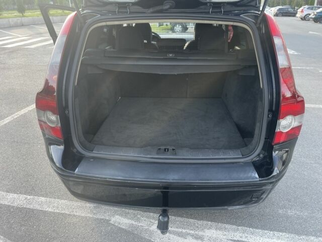 Черный Вольво В50, объемом двигателя 1.6 л и пробегом 395 тыс. км за 4700 $, фото 12 на Automoto.ua