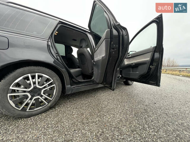 Черный Вольво В50, объемом двигателя 1.8 л и пробегом 275 тыс. км за 4299 $, фото 5 на Automoto.ua