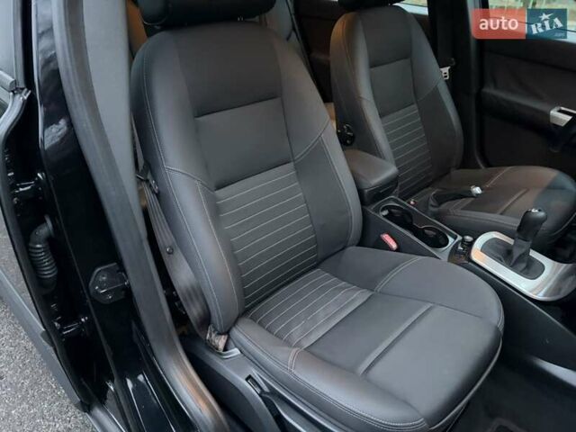 Чорний Вольво V50, об'ємом двигуна 1.8 л та пробігом 244 тис. км за 5850 $, фото 17 на Automoto.ua