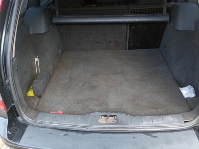 Чорний Вольво V50, об'ємом двигуна 1.6 л та пробігом 310 тис. км за 4200 $, фото 5 на Automoto.ua