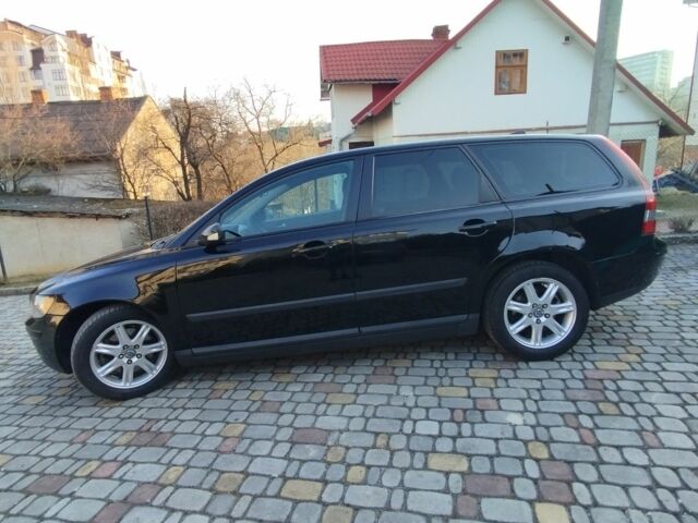 Чорний Вольво V50, об'ємом двигуна 2 л та пробігом 290 тис. км за 4999 $, фото 2 на Automoto.ua