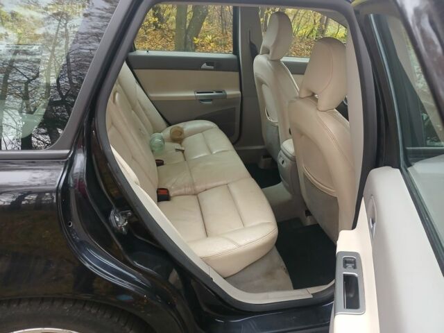 Вольво В50 2006 в Бердичеве на Automoto.ua Черный Вольво В50, объемом двигателя 2.4 л и пробегом 260 тыс. км за 5800 $, фото 4 на Automoto.ua