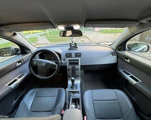 Вольво В50 2006 в Иваничи на Automoto.ua Черный Вольво В50, объемом двигателя 1.8 л и пробегом 229 тыс. км за 5350 $, фото 9 на Automoto.ua