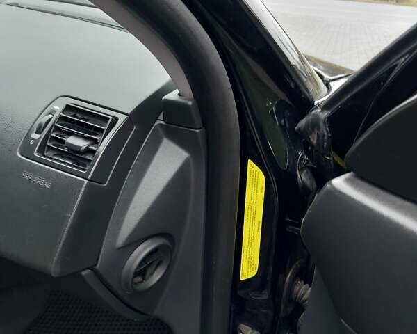 Черный Вольво В50, объемом двигателя 1.6 л и пробегом 273 тыс. км за 5150 $, фото 20 на Automoto.ua