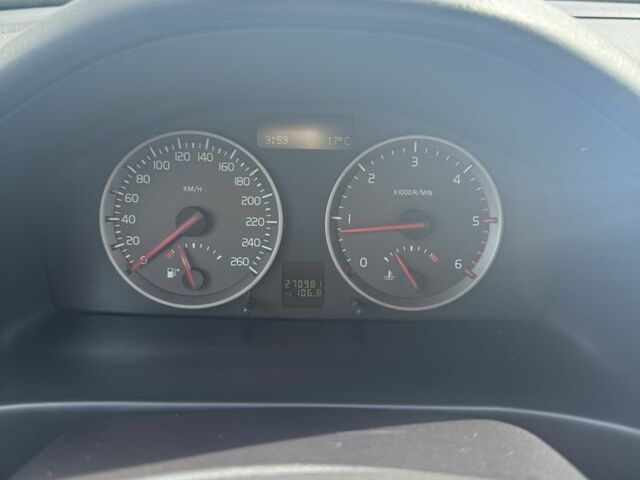 Вольво В50 2006 в Ивано-Франковске на Automoto.ua Черный Вольво В50, объемом двигателя 1.6 л и пробегом 272 тыс. км за 5300 $, фото 5 на Automoto.ua