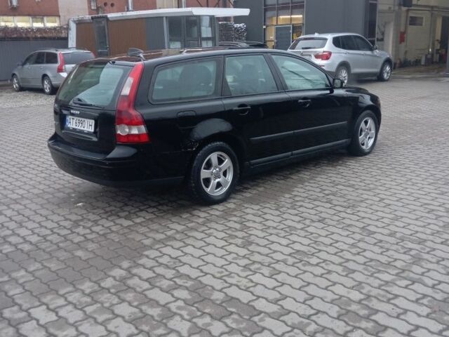 Черный Вольво В50, объемом двигателя 1.6 л и пробегом 270 тыс. км за 3950 $, фото 5 на Automoto.ua