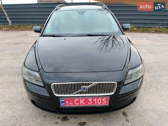 Чорний Вольво V50, об'ємом двигуна 1.6 л та пробігом 215 тис. км за 5500 $, фото 2 на Automoto.ua