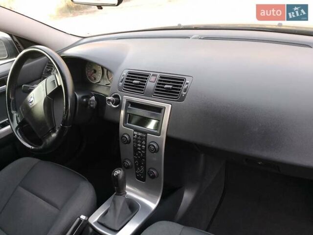 Чорний Вольво V50, об'ємом двигуна 1.6 л та пробігом 215 тис. км за 5500 $, фото 21 на Automoto.ua