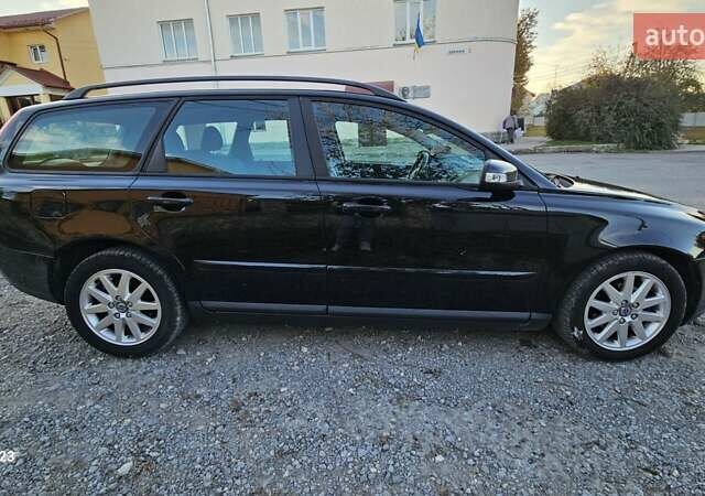 Черный Вольво В50, объемом двигателя 1.56 л и пробегом 200 тыс. км за 5900 $, фото 7 на Automoto.ua