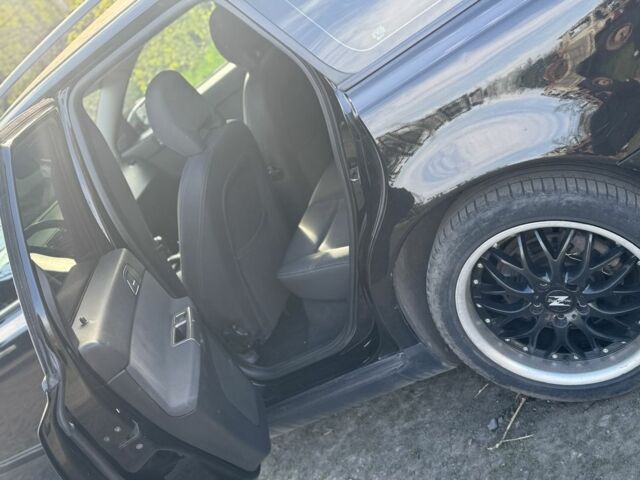 Черный Вольво В50, объемом двигателя 2 л и пробегом 380 тыс. км за 3800 $, фото 1 на Automoto.ua