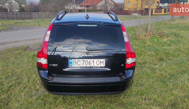 Черный Вольво В50, объемом двигателя 1.8 л и пробегом 240 тыс. км за 5600 $, фото 4 на Automoto.ua