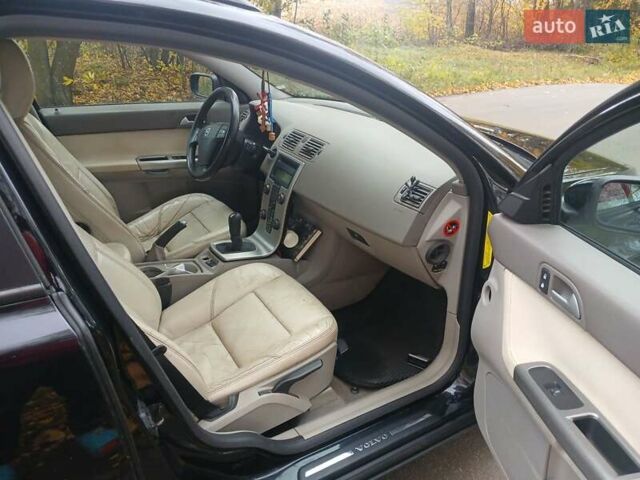 Вольво В50 2006 в Бердичеве на Automoto.ua Черный Вольво В50, объемом двигателя 2.4 л и пробегом 260 тыс. км за 5900 $, фото 2 на Automoto.ua