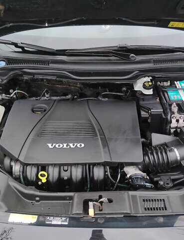 Черный Вольво В50, объемом двигателя 1.8 л и пробегом 240 тыс. км за 5600 $, фото 11 на Automoto.ua