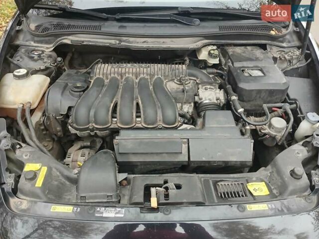 Вольво В50 2006 в Бердичеве на Automoto.ua Черный Вольво В50, объемом двигателя 2.4 л и пробегом 260 тыс. км за 5900 $, фото 13 на Automoto.ua