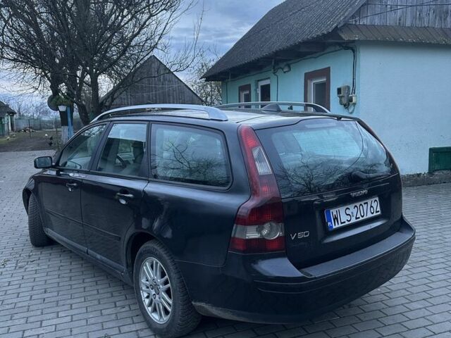Черный Вольво В50, объемом двигателя 1.6 л и пробегом 239 тыс. км за 2600 $, фото 3 на Automoto.ua