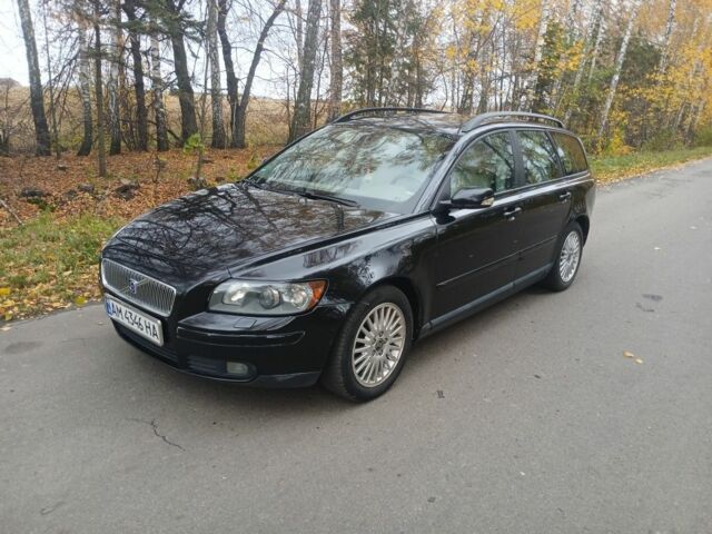 Вольво В50 2006 в Бердичеве на Automoto.ua Черный Вольво В50, объемом двигателя 2.4 л и пробегом 260 тыс. км за 5800 $, фото 2 на Automoto.ua