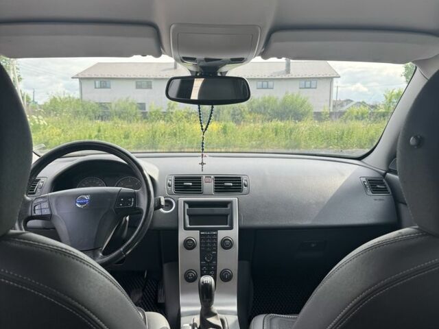 Вольво В50 2006 в Ивано-Франковске на Automoto.ua Черный Вольво В50, объемом двигателя 1.6 л и пробегом 272 тыс. км за 5300 $, фото 6 на Automoto.ua