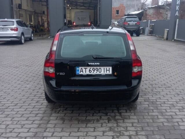 Черный Вольво В50, объемом двигателя 1.6 л и пробегом 270 тыс. км за 3950 $, фото 3 на Automoto.ua